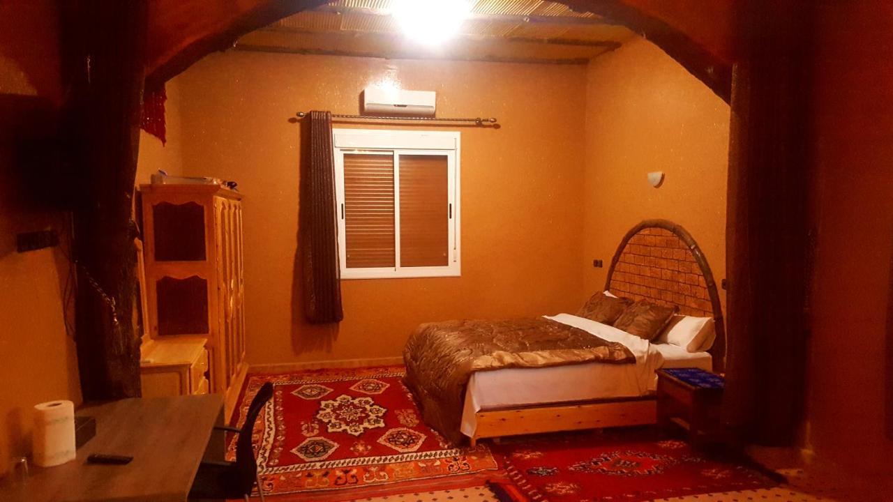 Kasbah Meteorites Hotel Imi n'Ouzrou Eksteriør billede